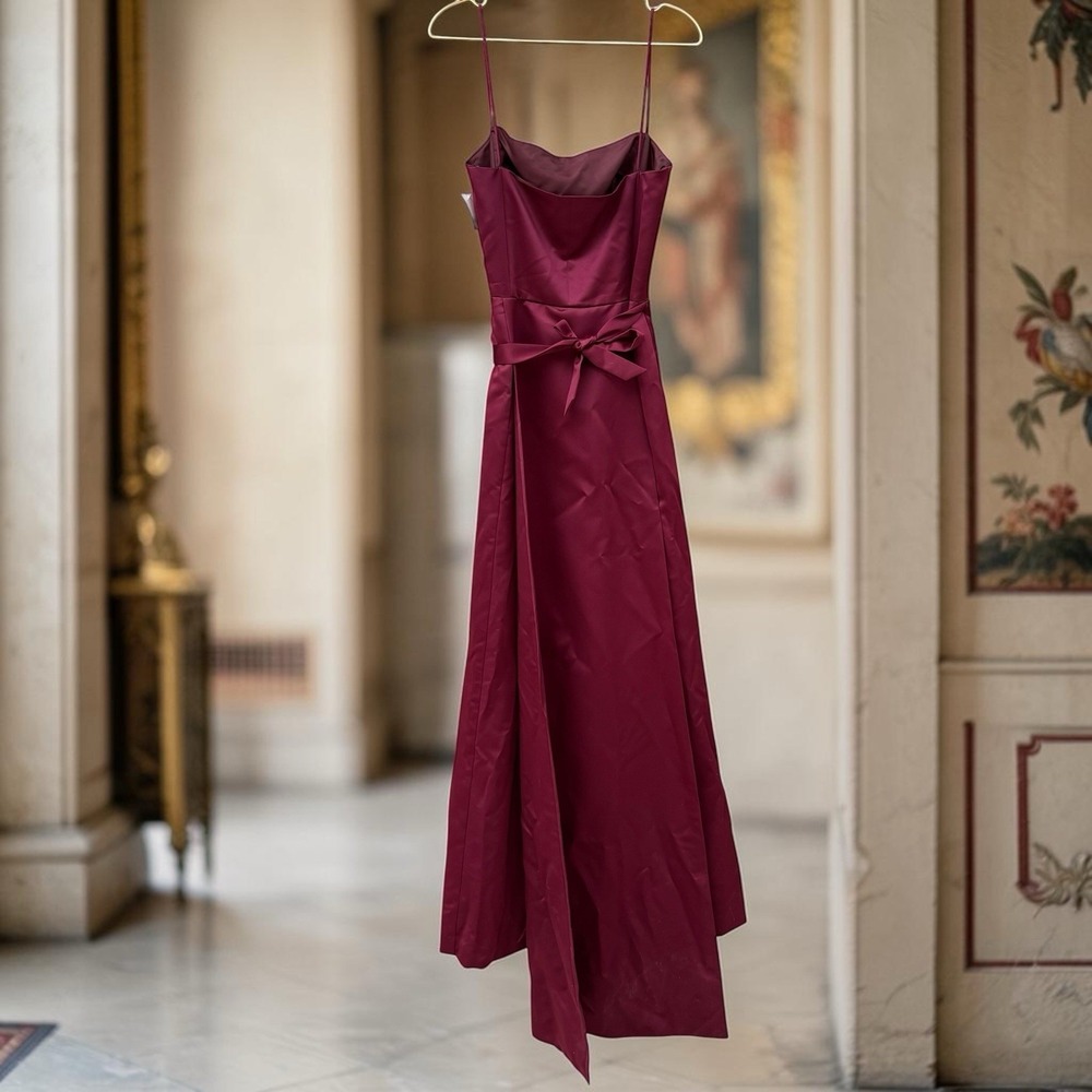 Vintage Vera‎ Wang Deadstock Formal Dress 13M18 Size 12 Maroon Red Train